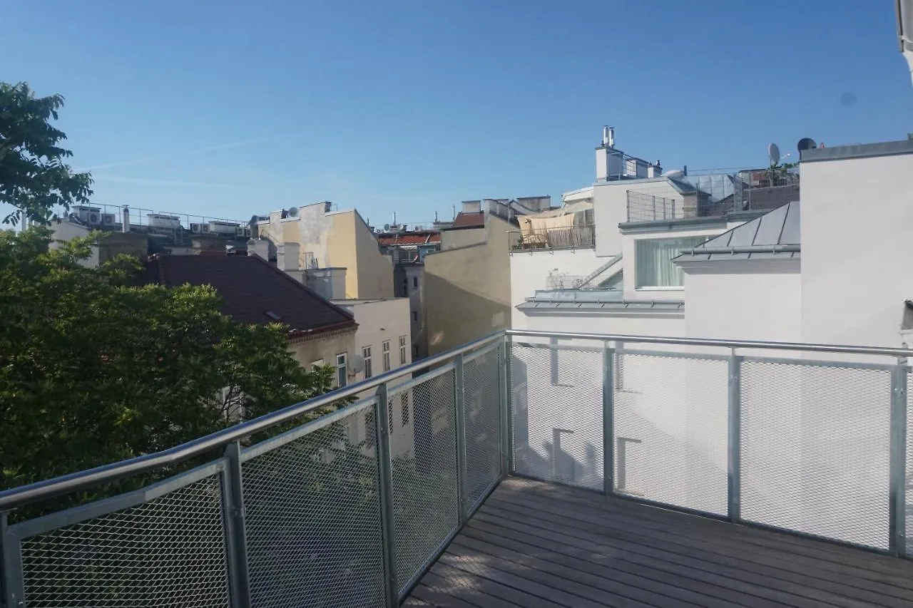 Apartment Augartenblick Penthaus 17 - Blick Zum Riesenrad Vienna Austria